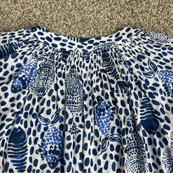 Lilly Pulitzer Elsa Button Down Flowy Blouse Blue White Fish Print, Size Small - Picture 10 of 10
